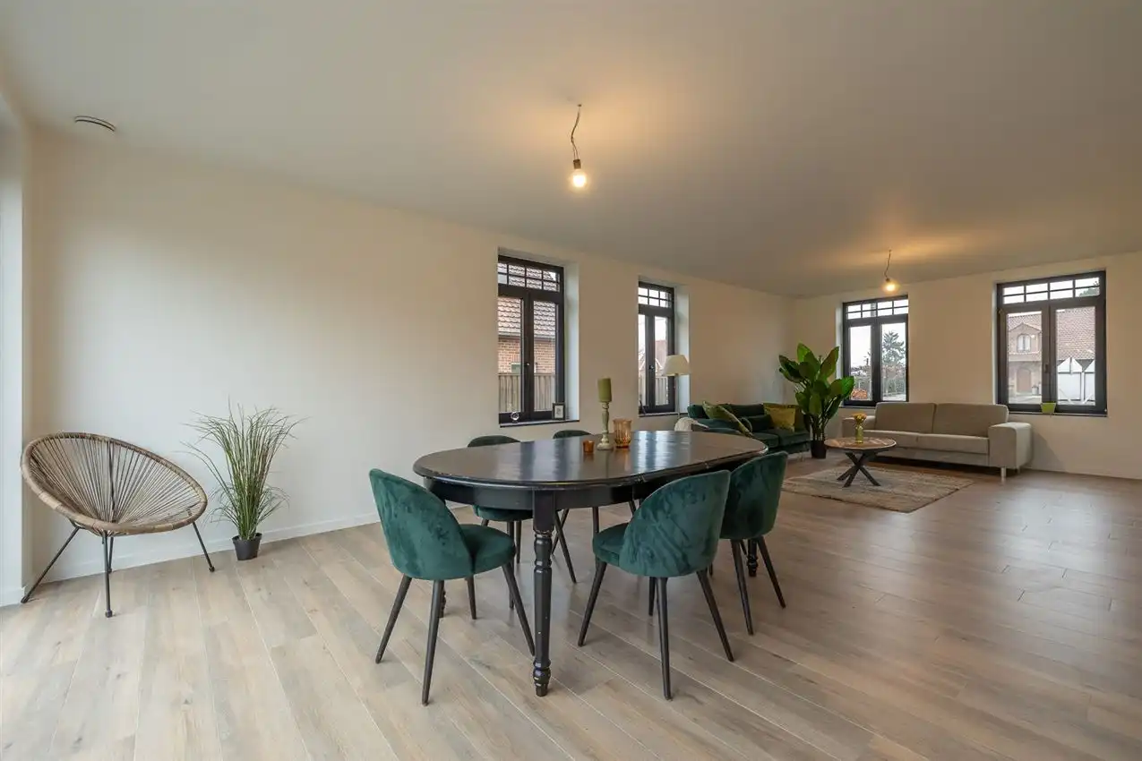 Instapklare nieuwbouwwoning op ruim perceel met 3 slk foto 14