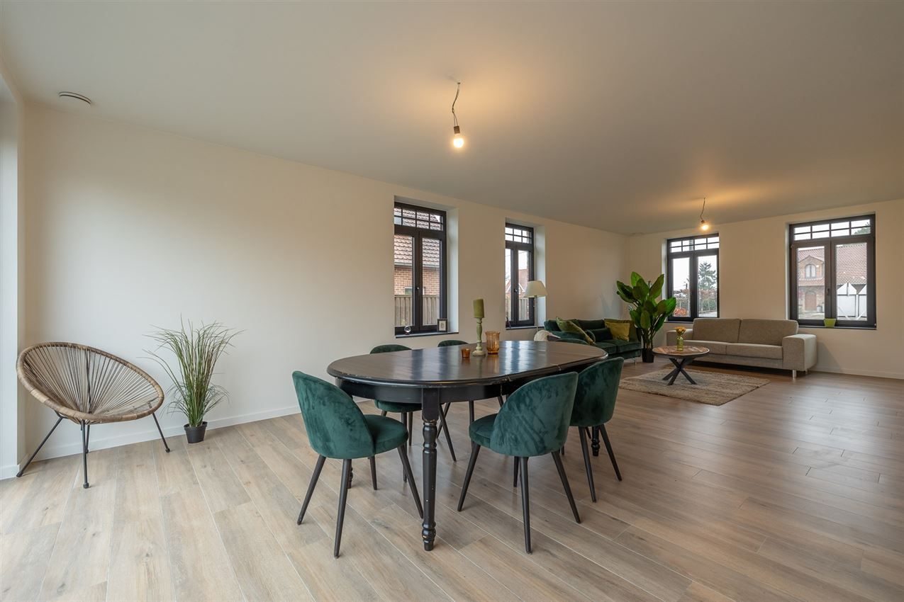 Instapklare nieuwbouwwoning op ruim perceel met 3 slk foto 14