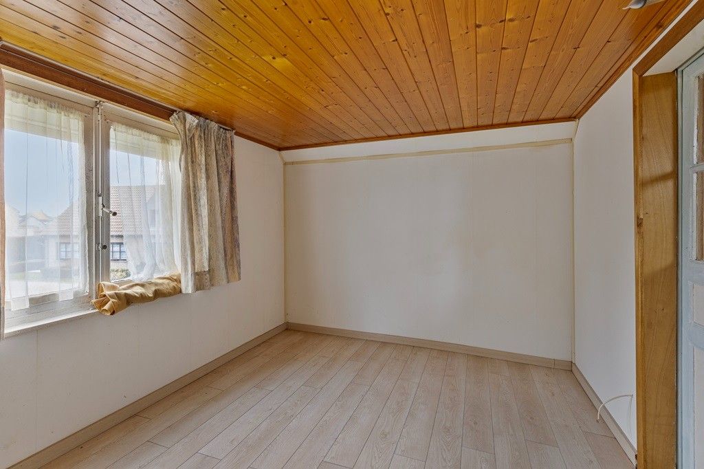 ALVERINGEM: Te renoveren/te slopen woonhuis "echt niet ver van de platse" met zongerichte tuin op 478m² grondoppervlakte. foto 15