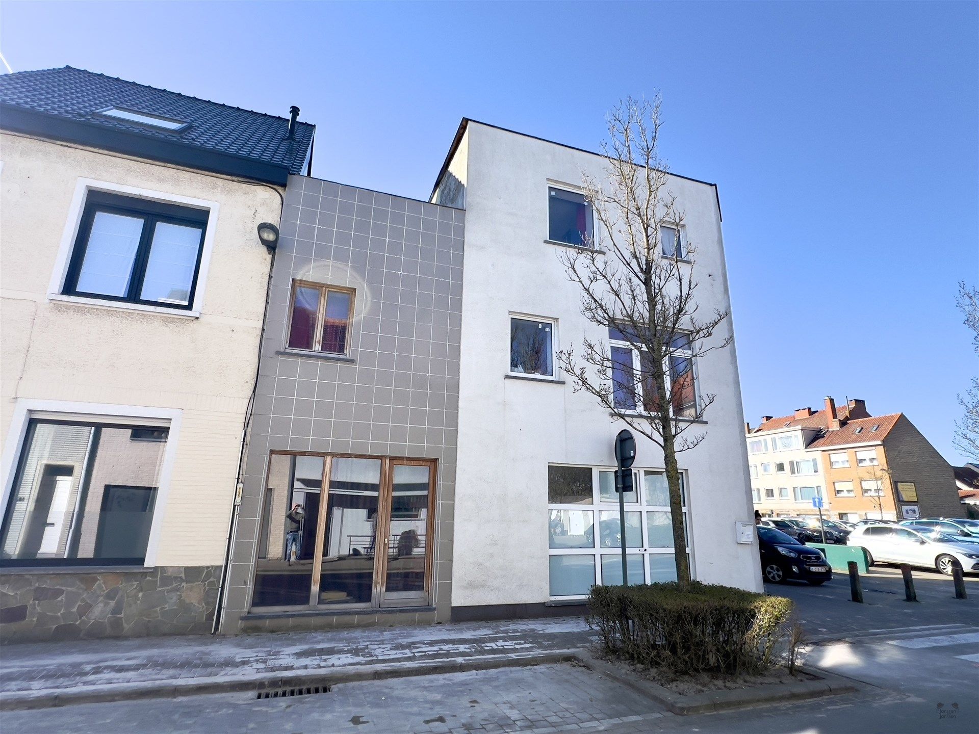 Ruim 6-slaapkamer woning  in hartje Oostende foto 7