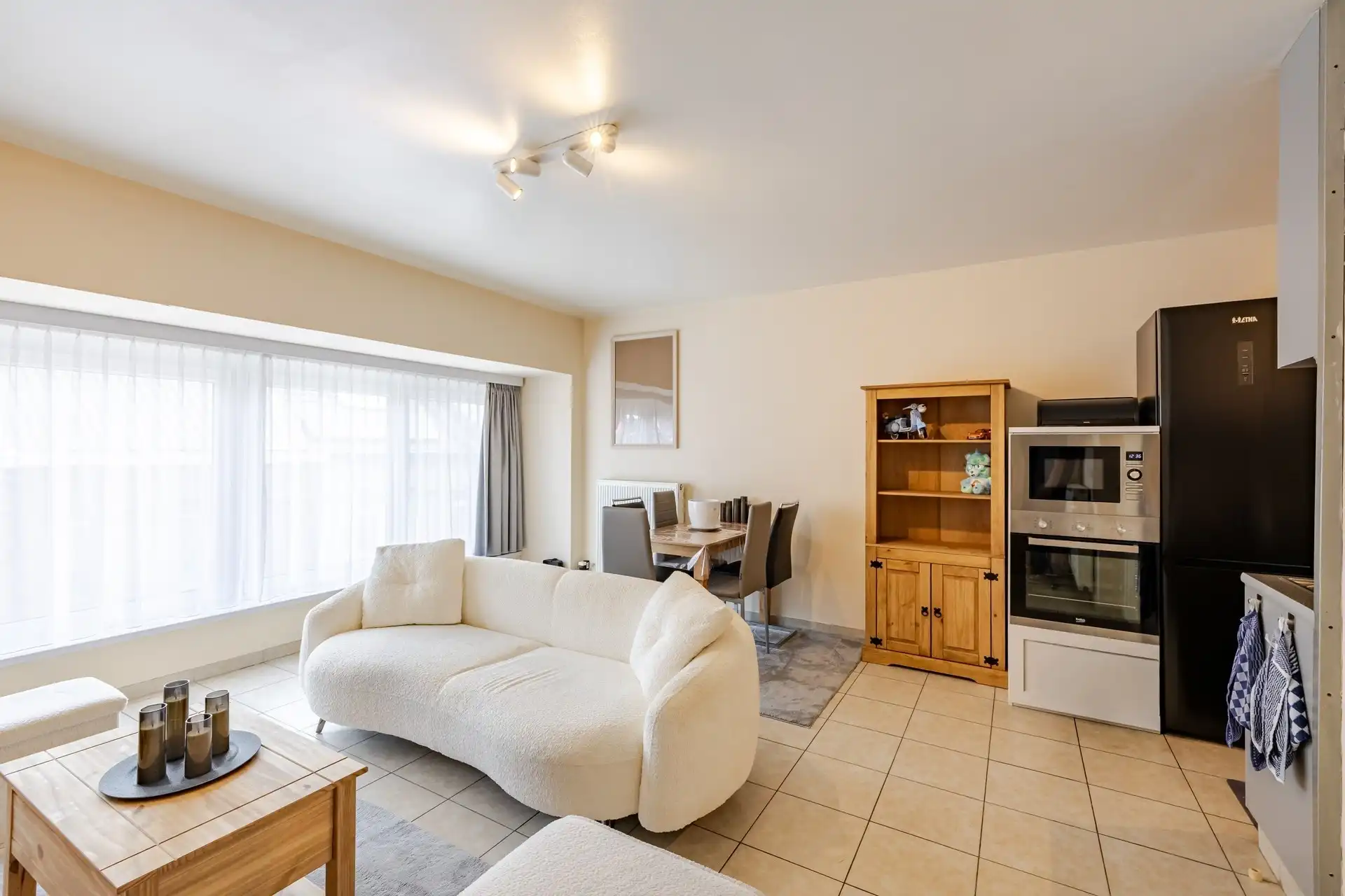 Instapklaar appartement met 2 slaapkamers foto 2