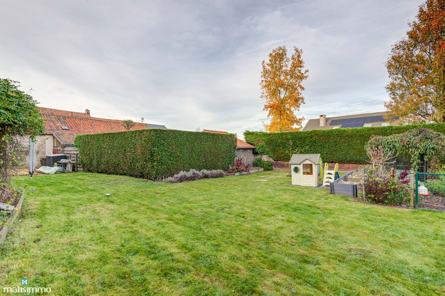 INSTAPKLARE WONING MET ZONNEPANELEN EN PRACHTIGE TUIN TE TONGEREN foto 23