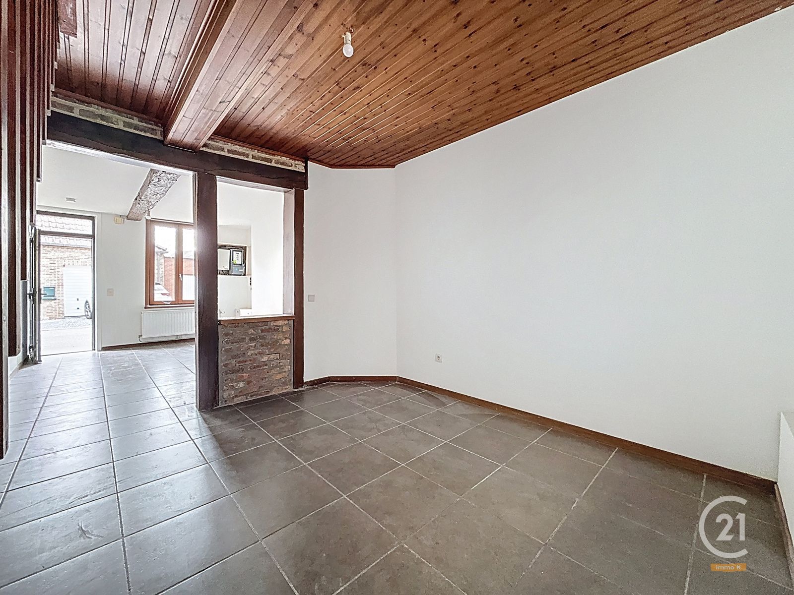 2 slks - instapklaar met terras/koer foto 11