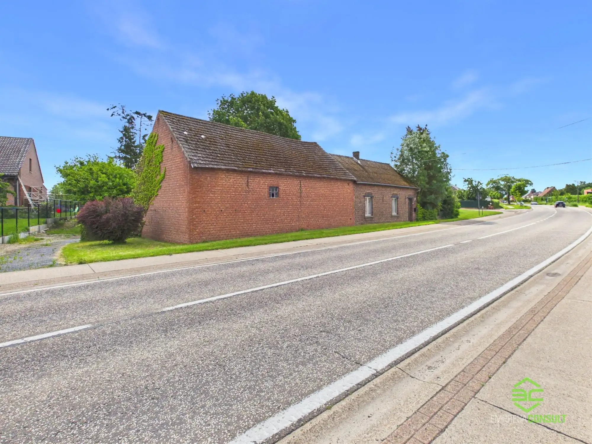 Hoofdfoto van de publicatie: Te renoveren hoeve in Rummen op 22a 32ca!