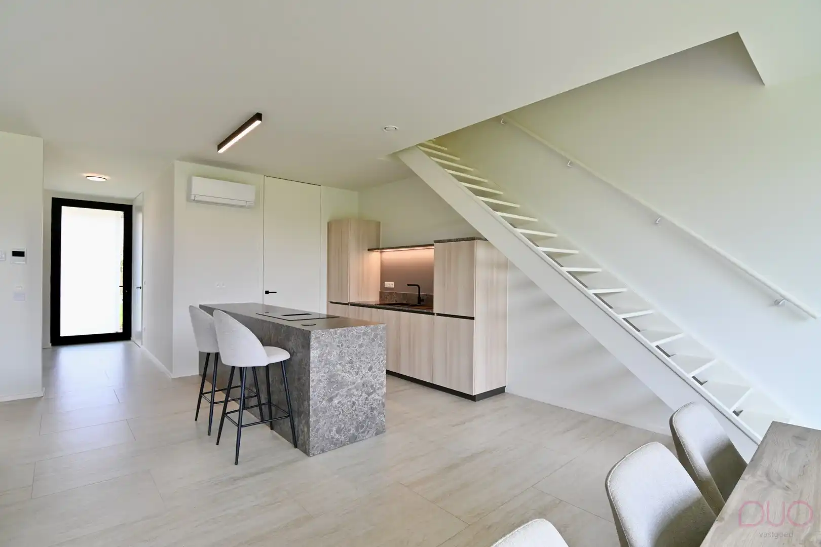 Moderne, stijlvolle nieuwbouwwoning in Wilderen inclusief diverse roerende goederen foto 12