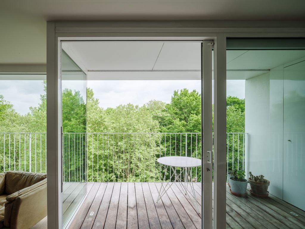 Magnifiek wonen tussen de kruien van de bomen foto 6