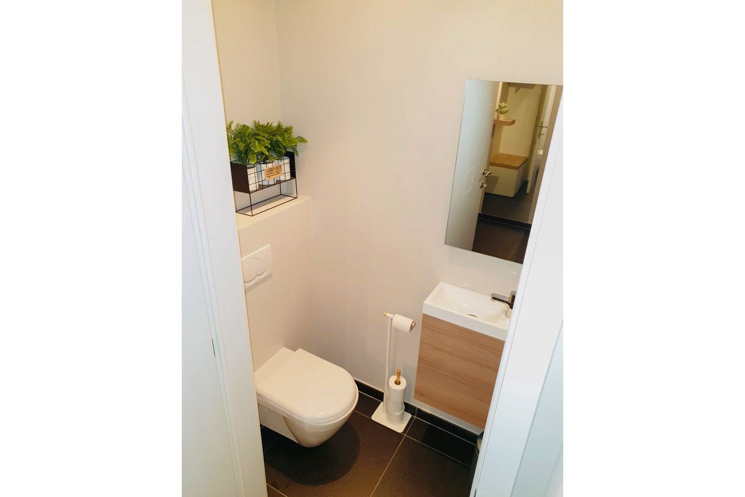 MOOI AFGEWERKT RUIM APPARTEMENT MET 2 SLPKS EN 2 TERRASSEN foto 10