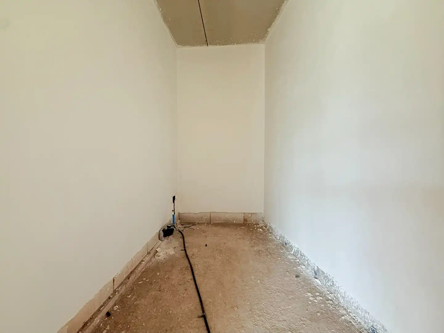 Centraal gelegen commerciële ruimte van 300 m² in Ham met parkeergelegenheid foto 10