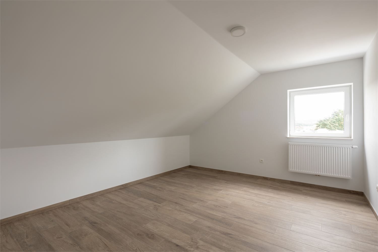 RECENTE ENERGIEZUINIGE GEZINSWONING GELEGEN OP EEN ZEER RUSTIGE LOCATIE TE UIKHOVEN foto 17