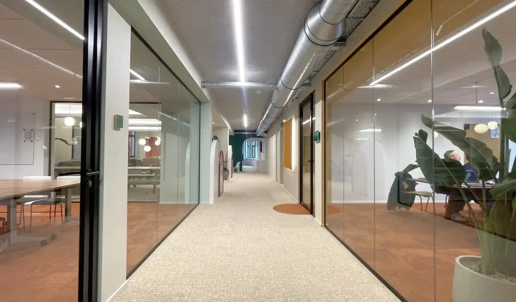 Kantoor te huur te Antwerpen in Deco Building foto 12