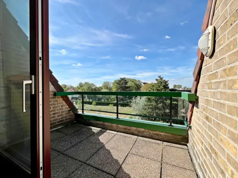 ZONNIG DUPLEX-APPARTEMENT MET RUIM TERRAS EN 3 SLAAPKAMERS + 1 SLAAPHOEK foto 4
