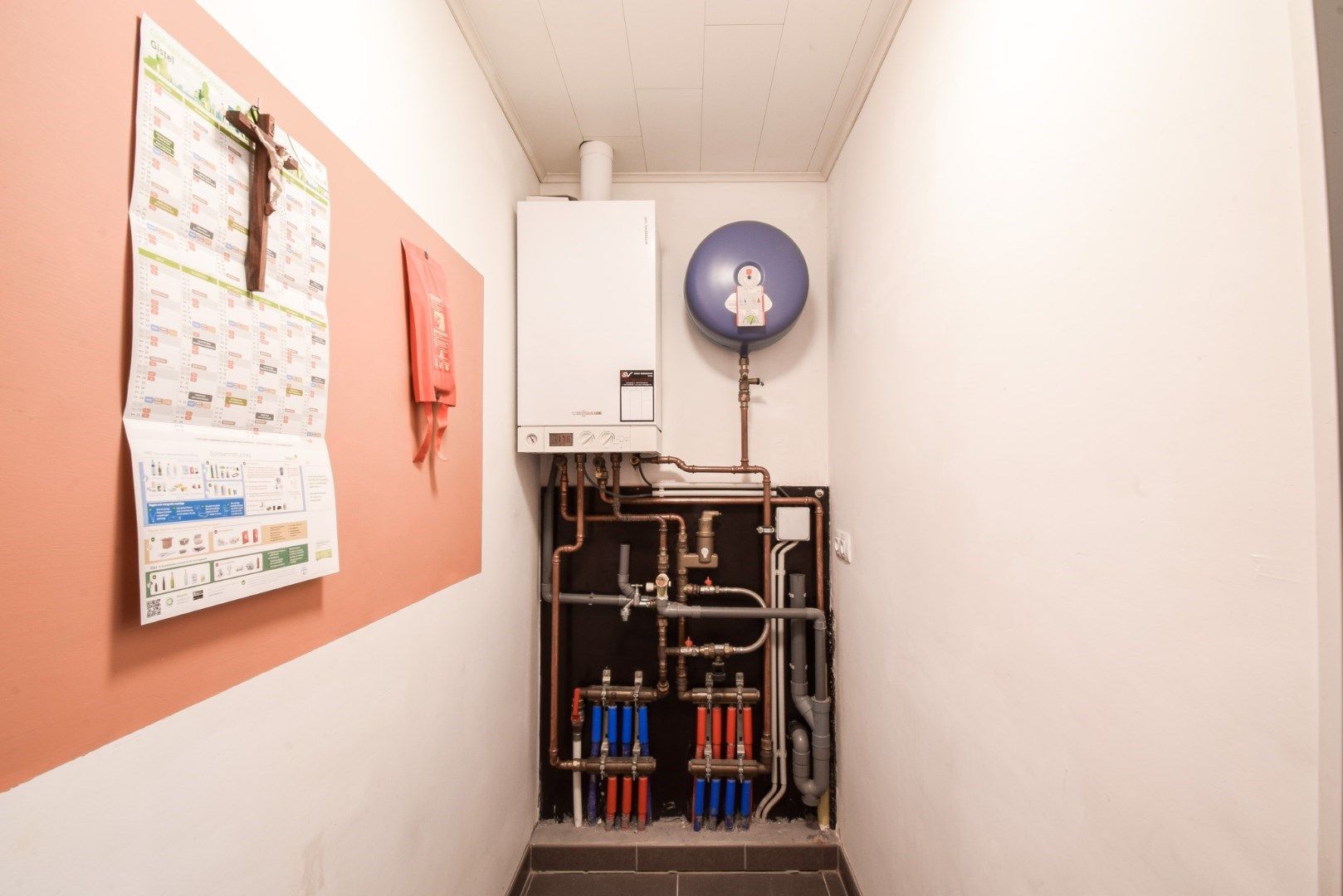 Instapklaar éénslaapkamerappartement op centrale ligging te Gistel foto 6