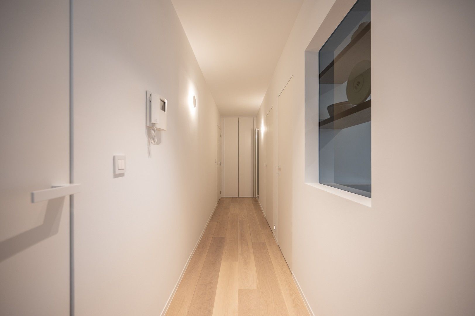 Luxueus gerenoveerd hoekappartement met zeezicht vlakbij de wandeldijk in het Zoute. foto 15