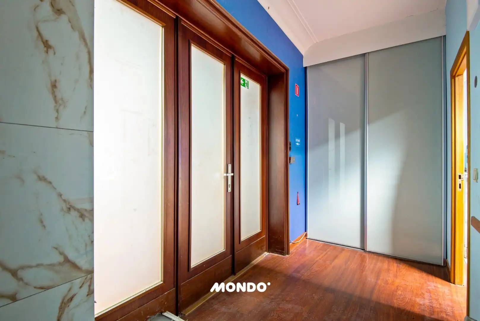 Commercieel gelegen opbrengsteigendom met handelsgelijkvloers, appartement en studio in het centrum van Willebroek! foto 22