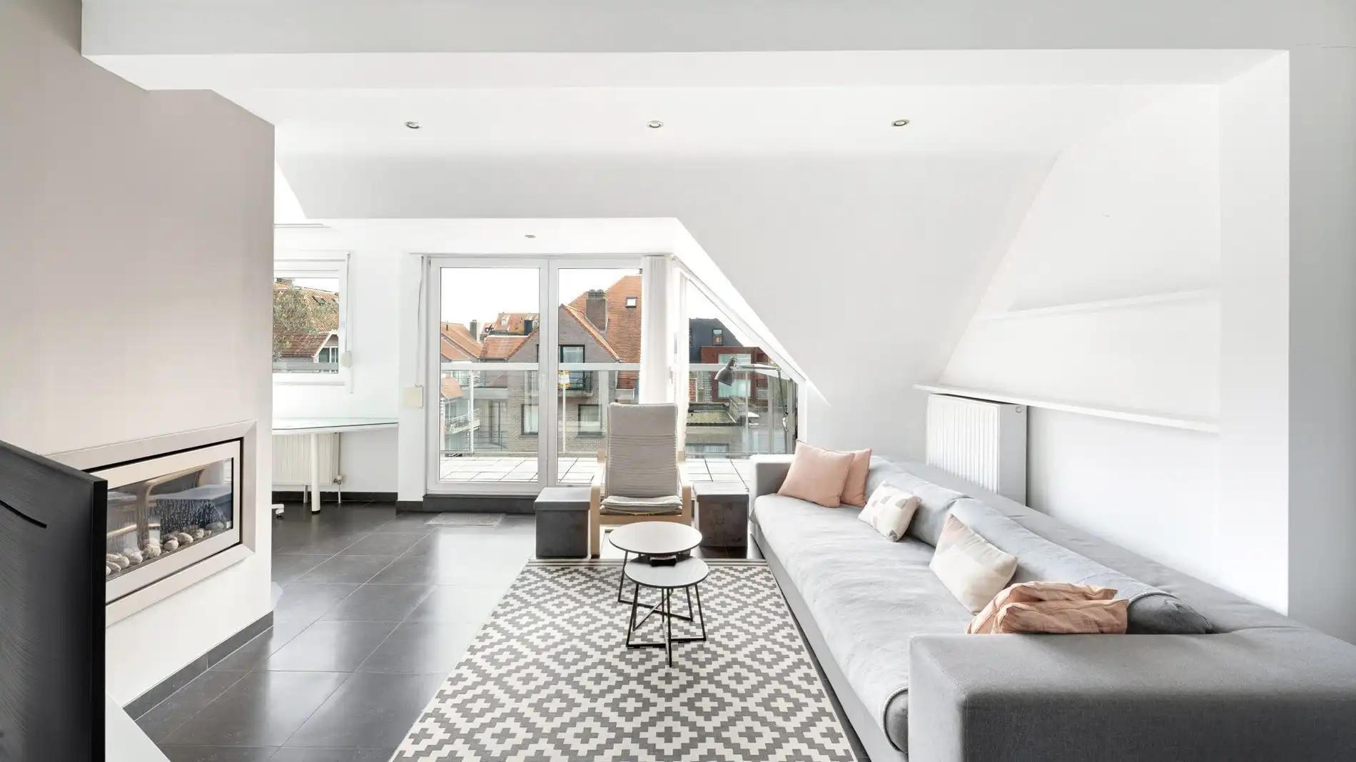 Ruim duplex appartement met zonnige terrassen in hartje Knokke foto 2