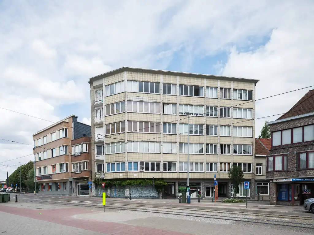 Vintage sixties 2-slaapkamerappartement met terras in Ledeberg, waar sfeer en esthetiek mooi bewaard zijn gebleven. foto 15