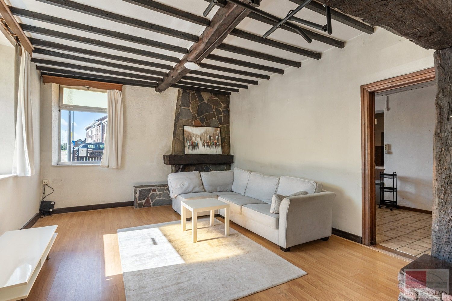 Charmante renovatiewoning met authentieke details en karaktervolle gevel. foto 6