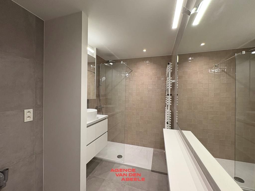 Prachtig gerenoveerd appartement met 2 slaapkamers  foto 6