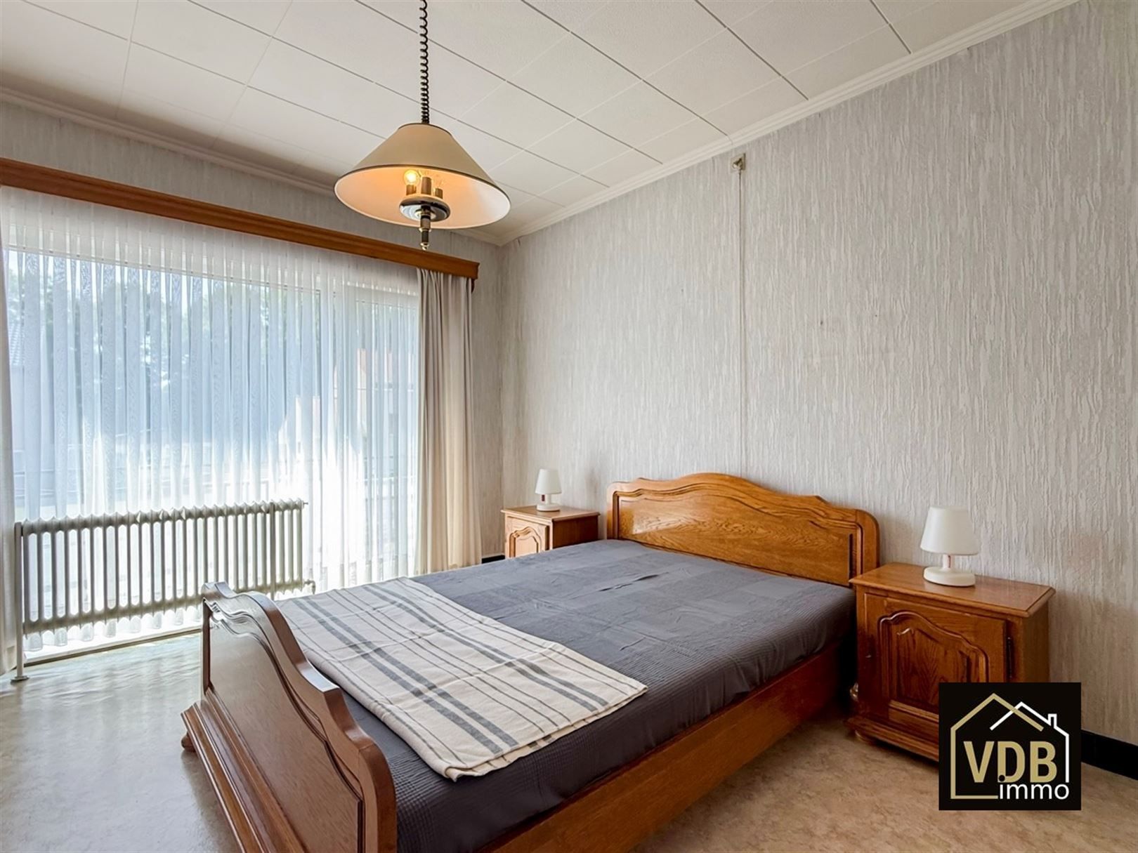 WONING MET 3 SLAAPKAMERS - GARAGE EN LEUKE TUIN foto 32