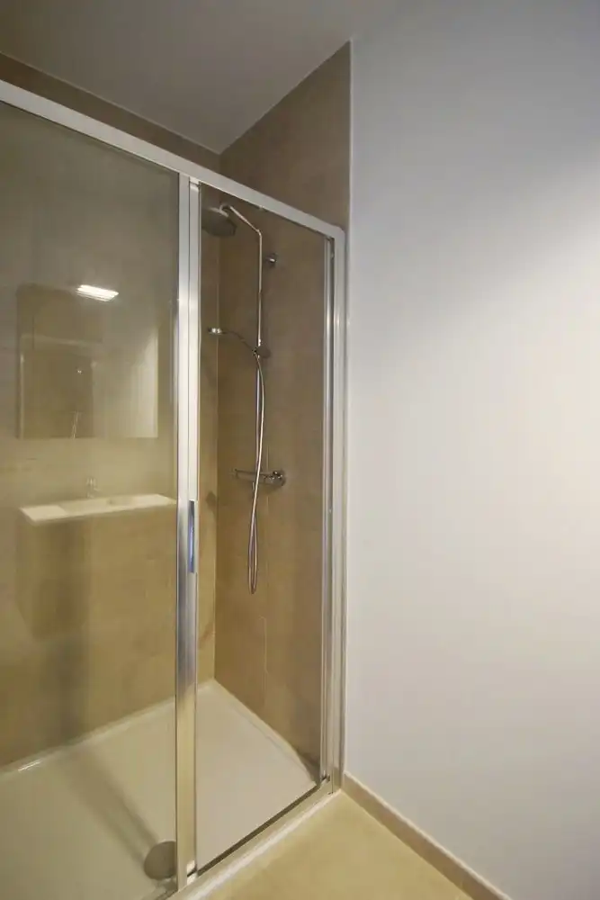 Luxueus en ruim recent appartement met 3 slaapkamers en 2 badkamers. foto 12