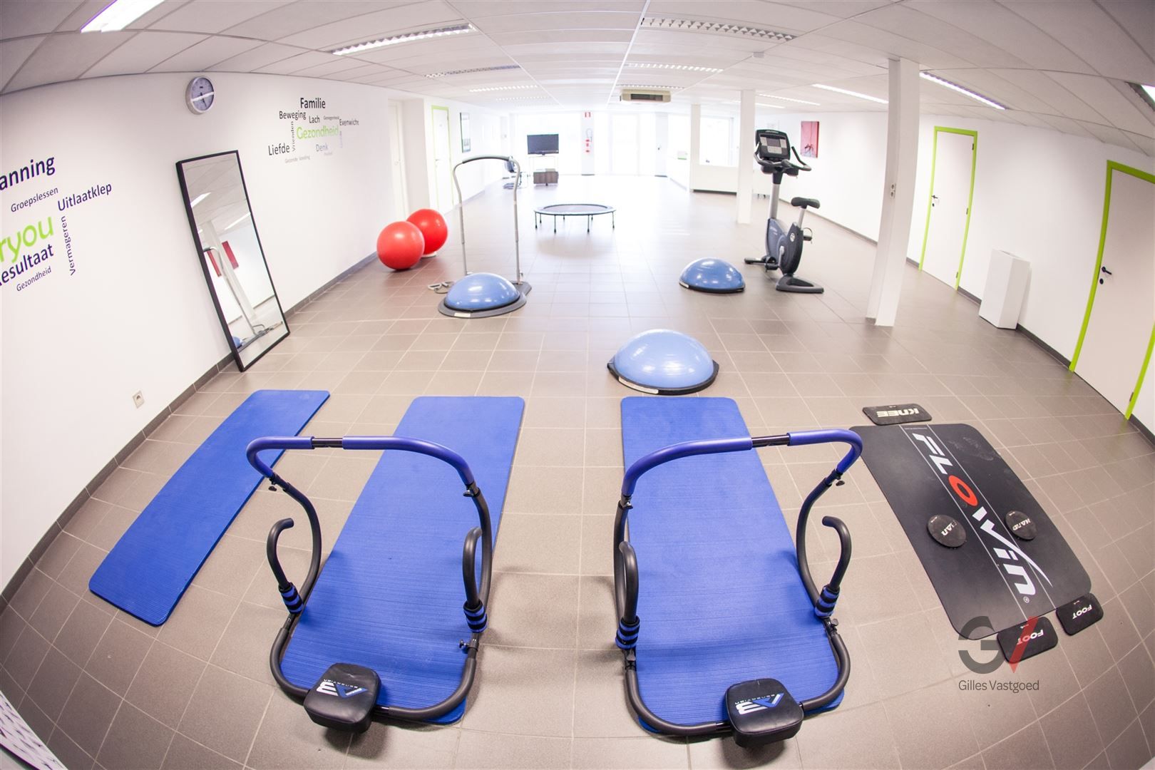 Commerciële winkelruimte te huur foto 7