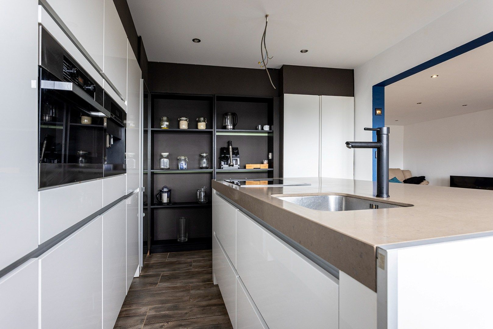 Instapklaar appartement (119m²) met 2 slpk en garage! foto 8