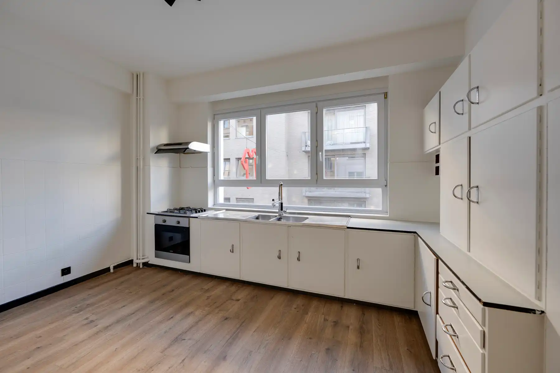 Instapklaar 3-slaapkamerappartement met terras foto 2