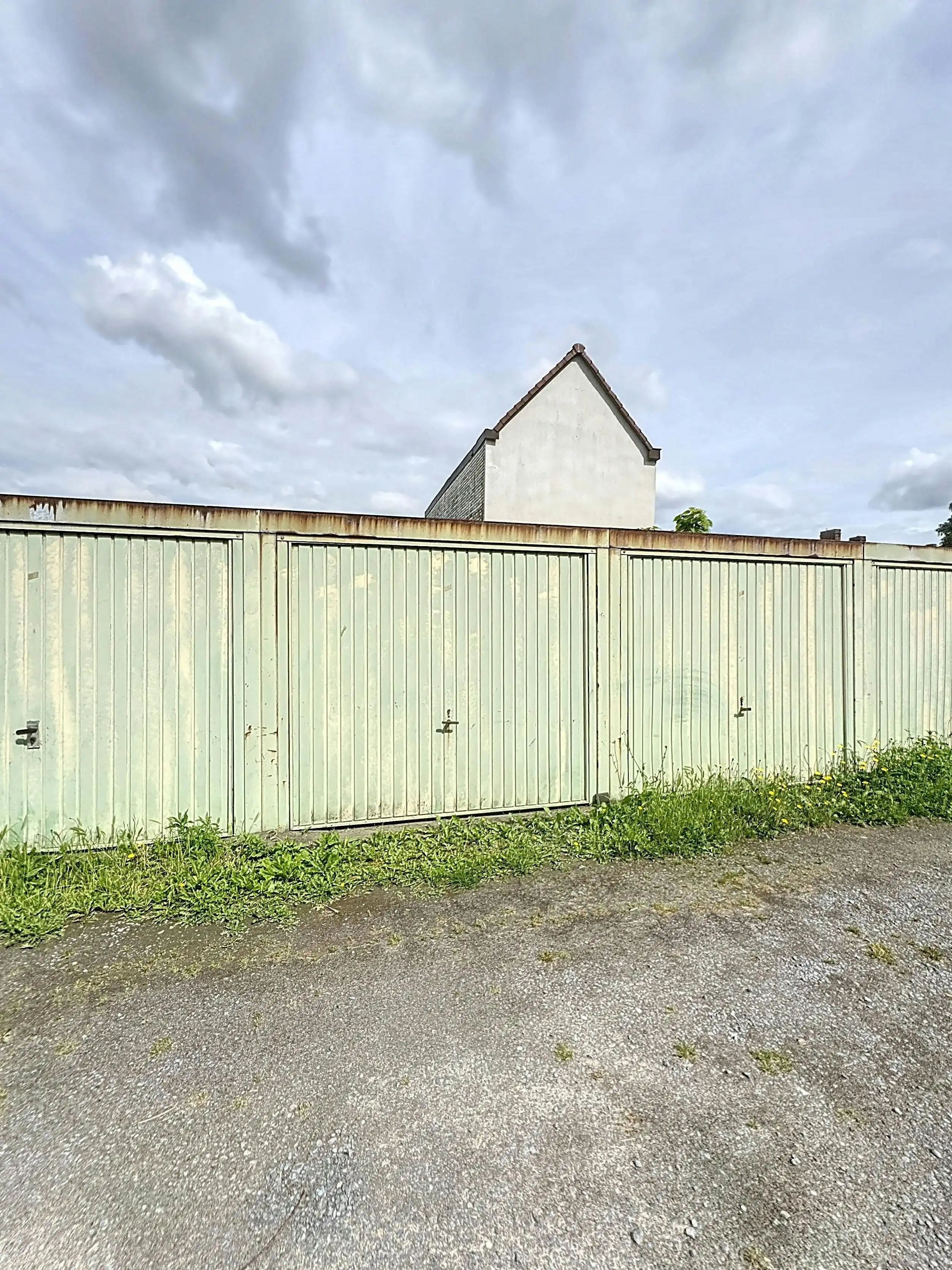 Opbrengsteigendom: garageboxen te koop in Sint-Eloois-Vijve foto 7