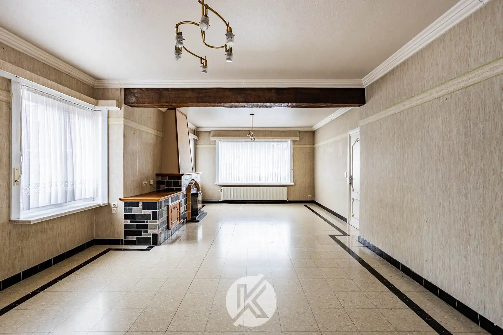 Vrijstaande, robuuste woning nabij het centrum foto 9