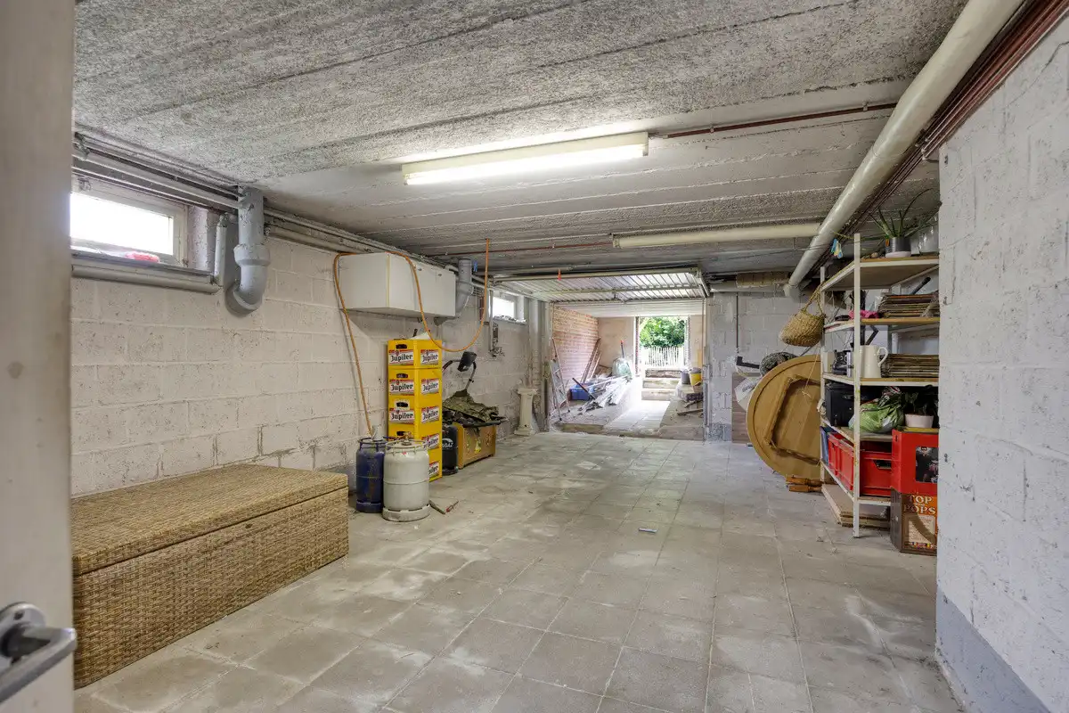 GELIJKVLOERSE WONING MET 3 SLK op 17A89CA NABIJ CENTRUM BILZEN. foto 27