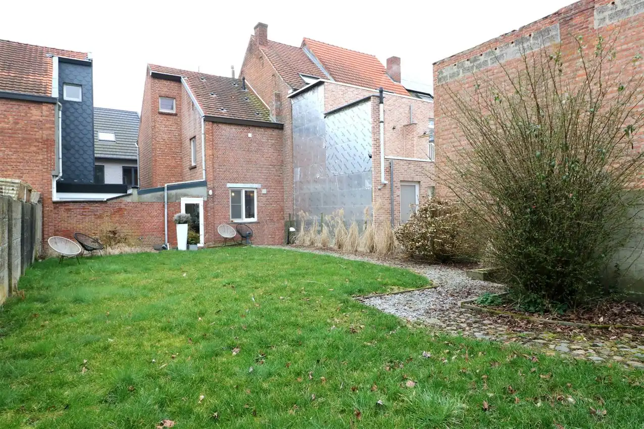 Gerenoveerde woning met tuin, centraal gelegen nabij centrum en E 314 foto 11