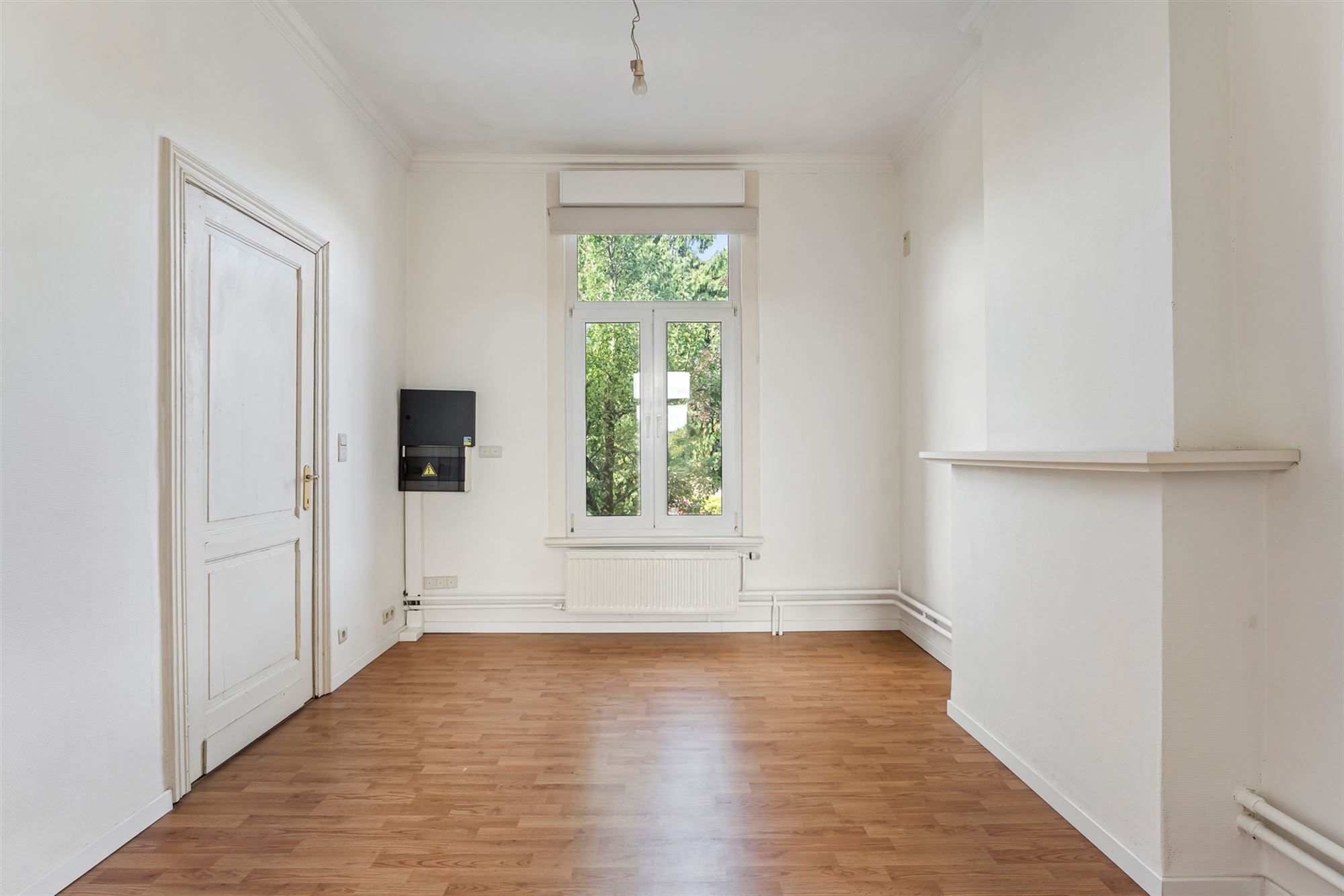 PRACHTIG INSTAPKLAAR HERENHUIS IN GEEL CENTRUM  foto 16