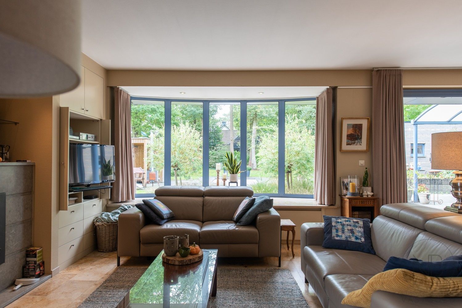 Moderne villa  met zwembad op toplocatie in Genk - instapklaar en future-proof foto 11