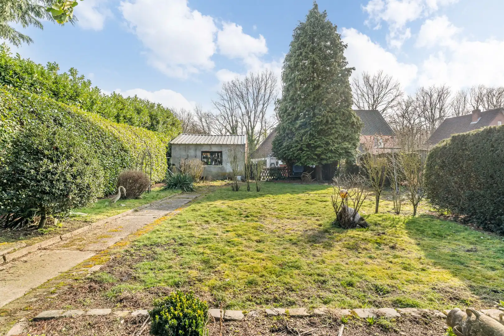 Halfvrijstaande gezinswoning met veel mogelijkheden op een perceel van 8are!  foto 34