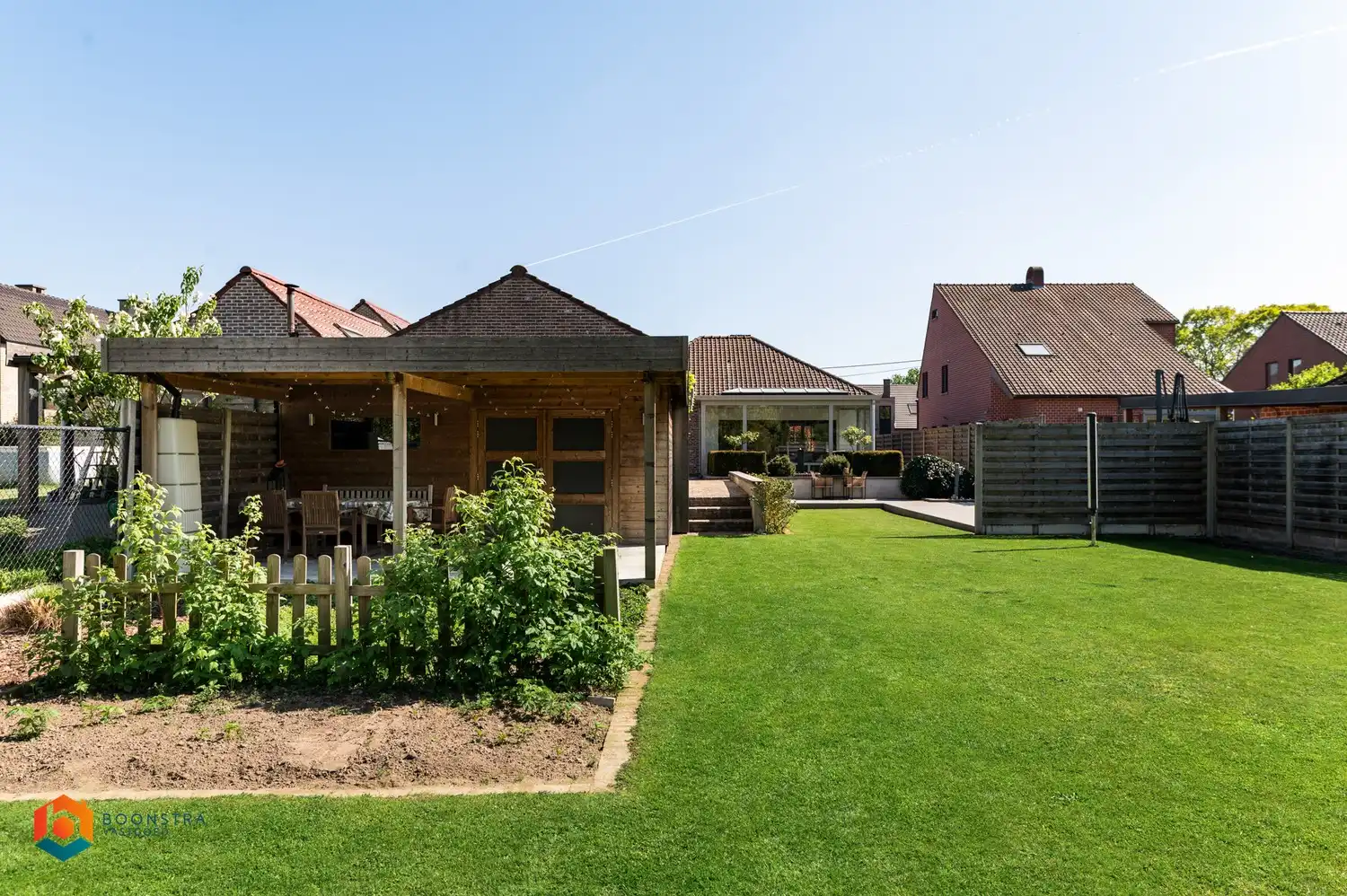 Gelijkvloerse woning met 3 slpkrs en prachtige tuin foto 25