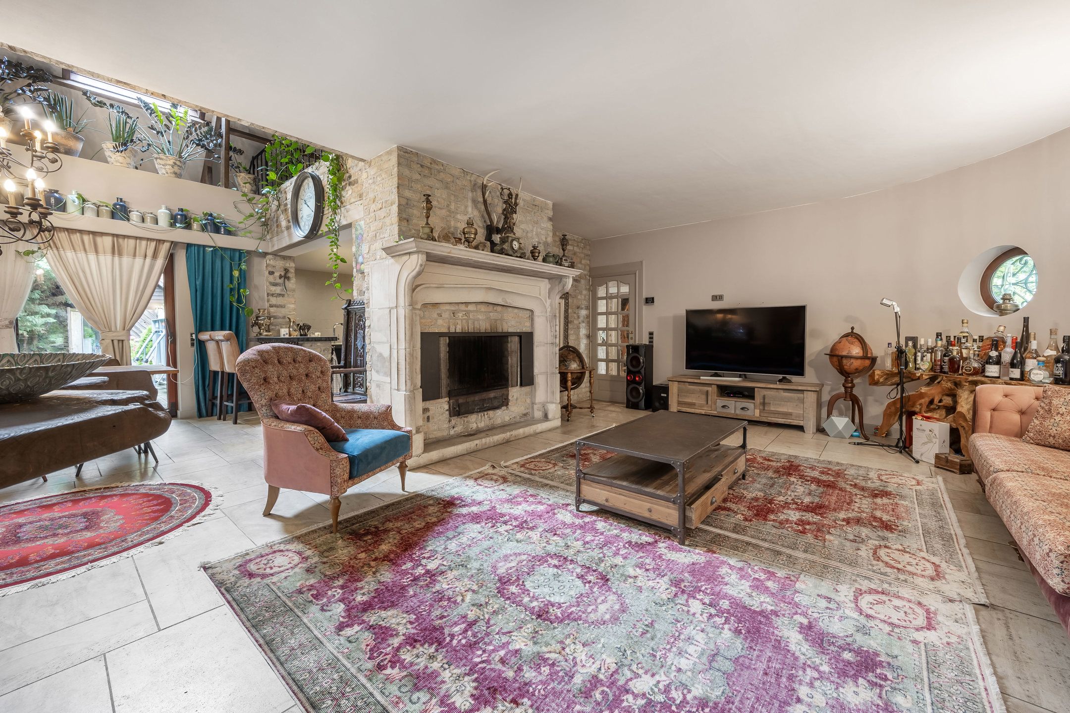 Woning met bijgebouw op groen domein van 3.905 m2 foto 12