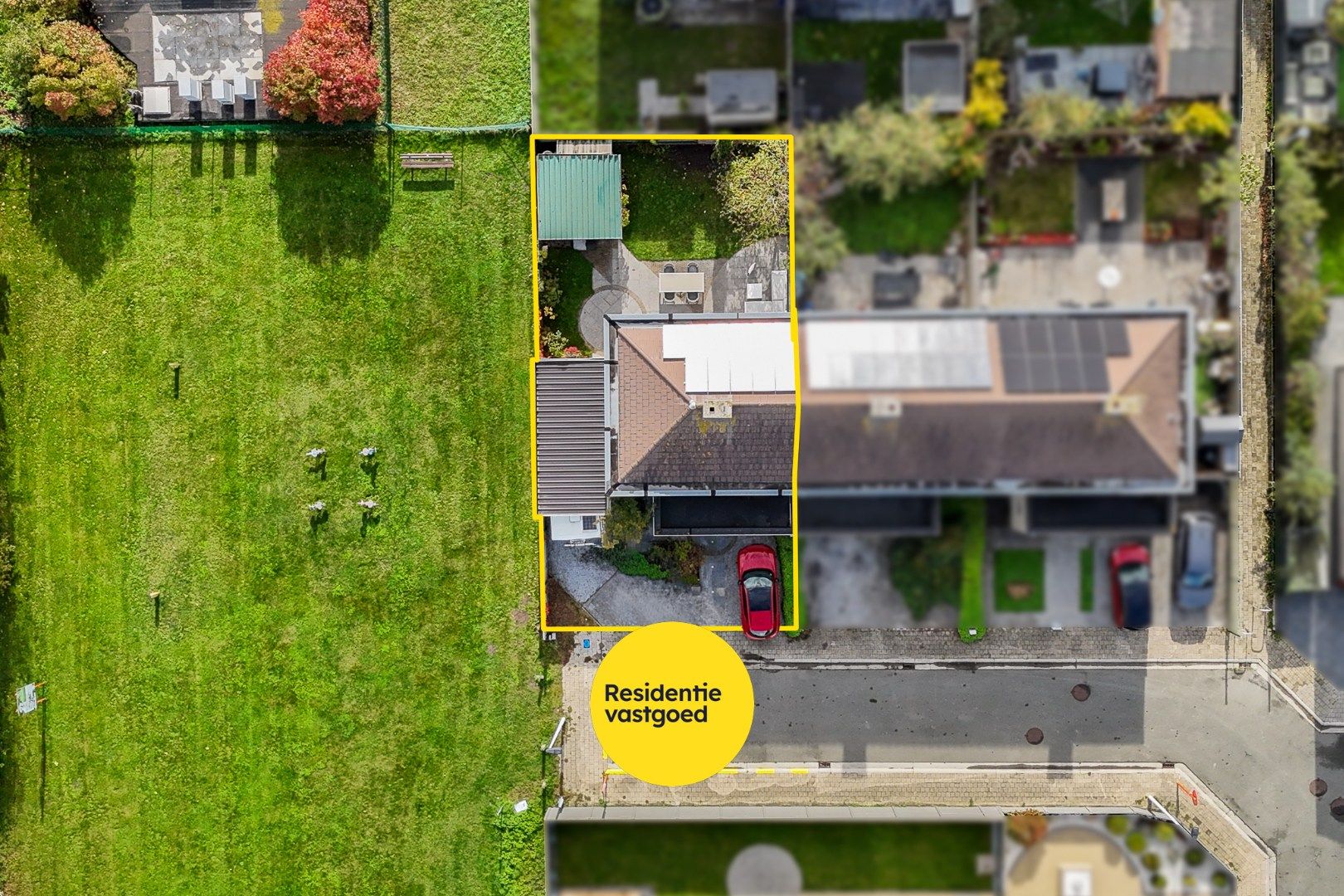 Instapklare halfopen woning met 3 slaapkamers op gunstige locatie te Bredene foto 2