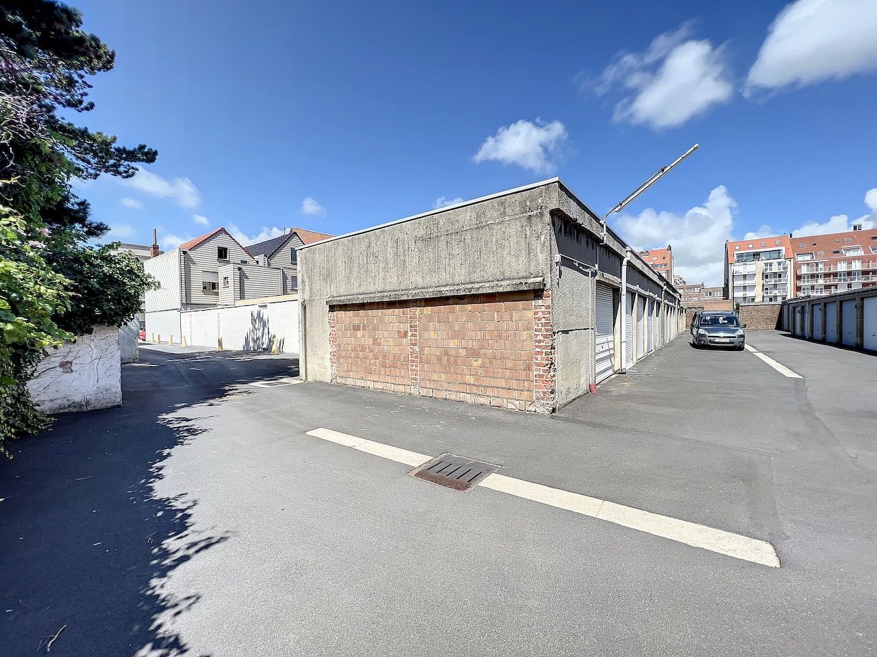 Centraal gelegen gesloten garagebox in de IJzerstraat foto 3