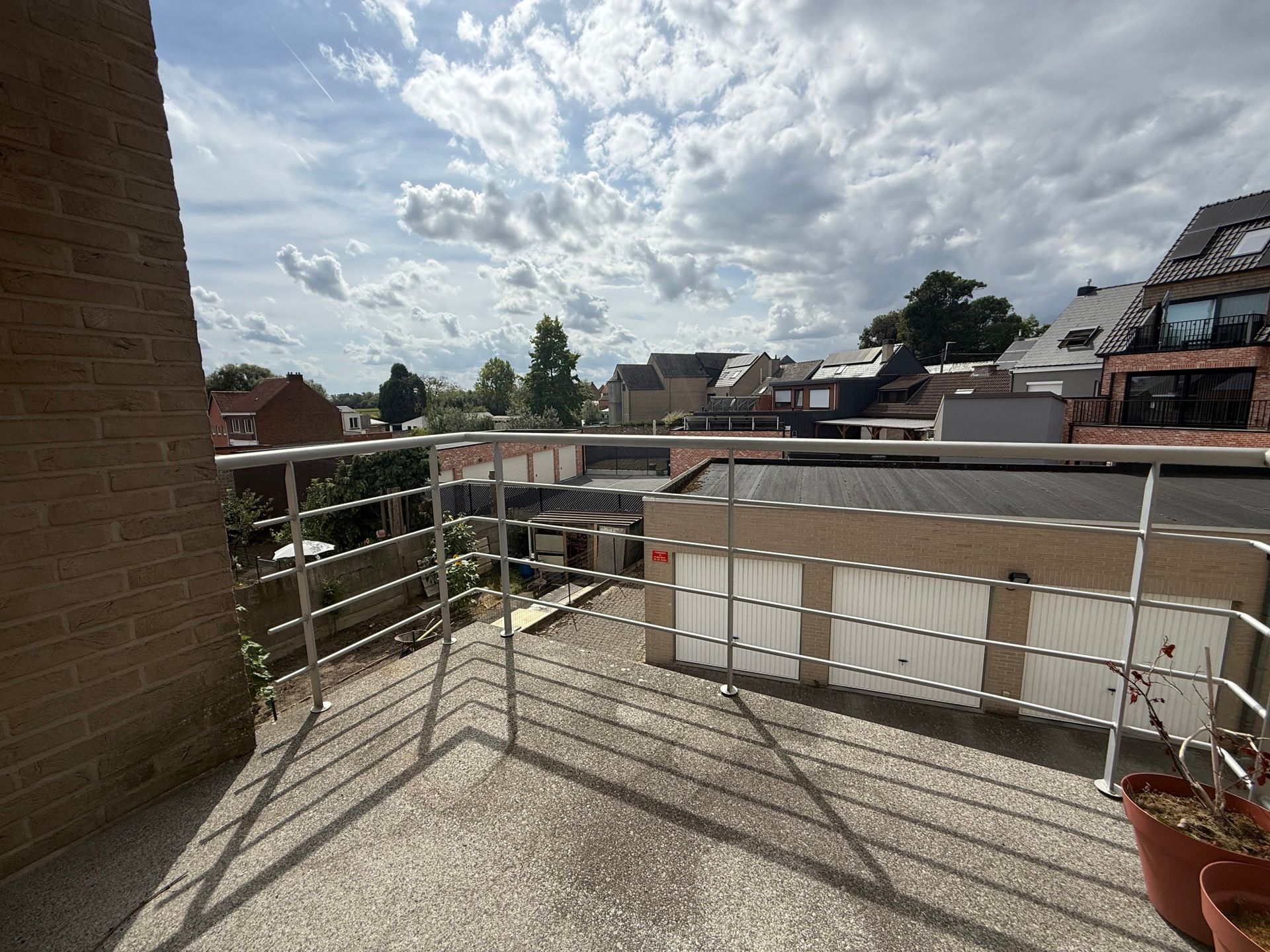 HAALTERT - Ruim appartement mét garage vlakbij de dorpskern. foto 12