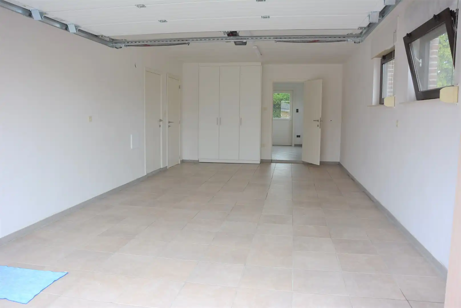 Vrijstaande woning met 4 slaapkamers en inpandige garage. foto 29