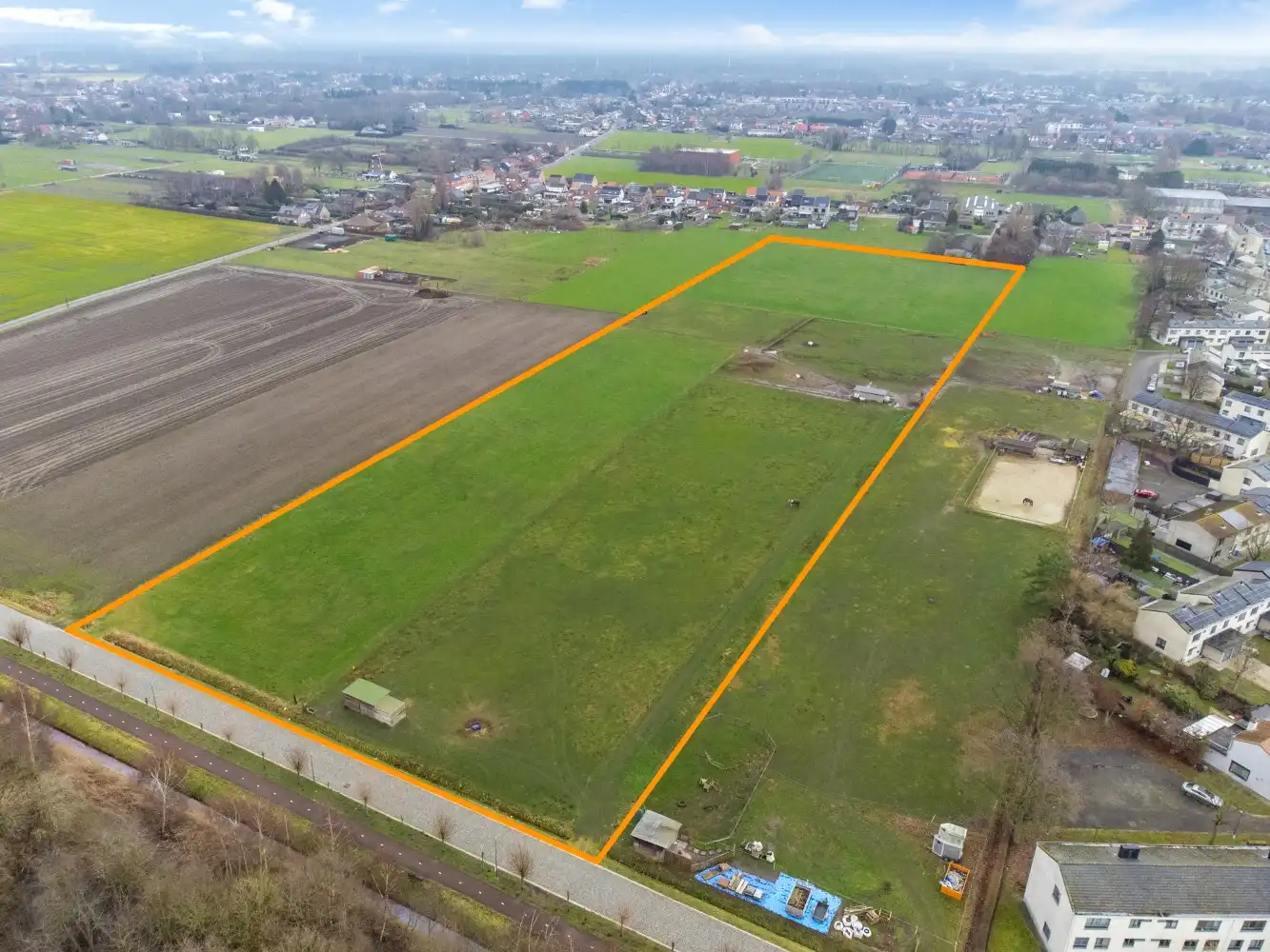 Mooi perceel landbouwgrond van ruim 4 ha te koop in Berendrecht foto {{pictureIndex}}