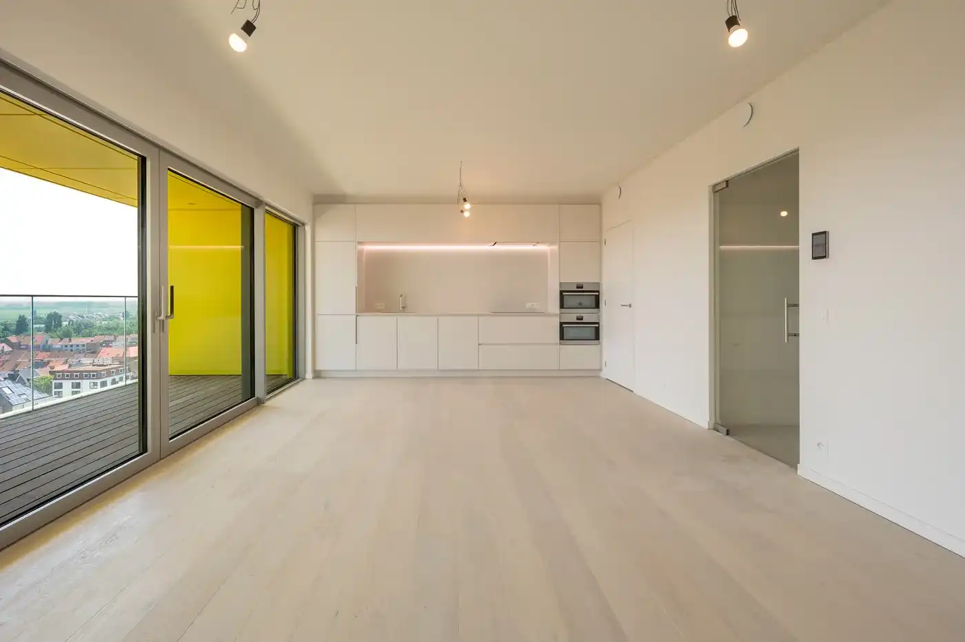 Nieuwbouw appartement met ruim zonnig terras en panoramische zichten foto 2