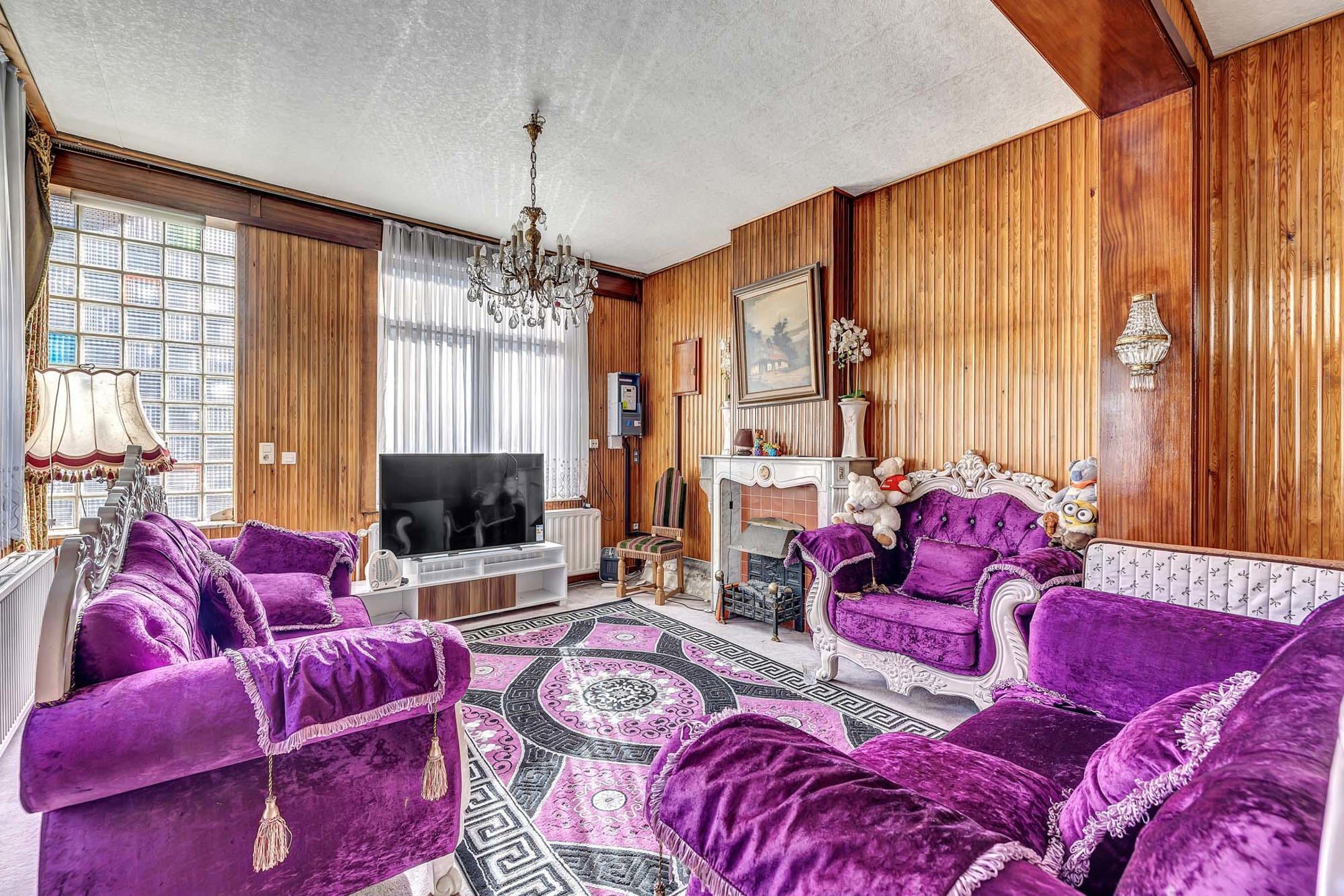 Te renoveren woning met ruime garage en tuin foto 5