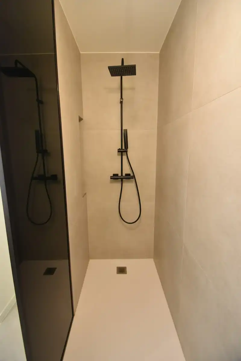 Totaal gerenoveerd appartement in centrum Tongeren foto 11