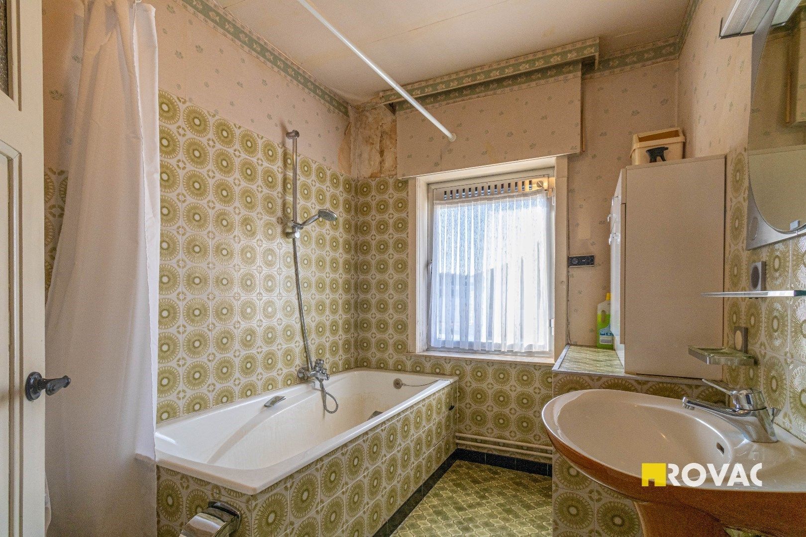 Ruime woning met 4 slaapkamers én veel potentieel nabij centrum foto 22