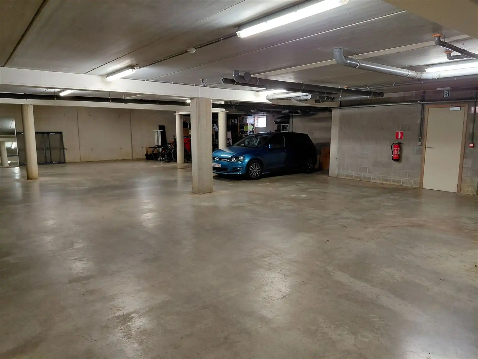 TE HUUR: Appartement met 1 slaapkamer en dressing te Heusden! foto 17