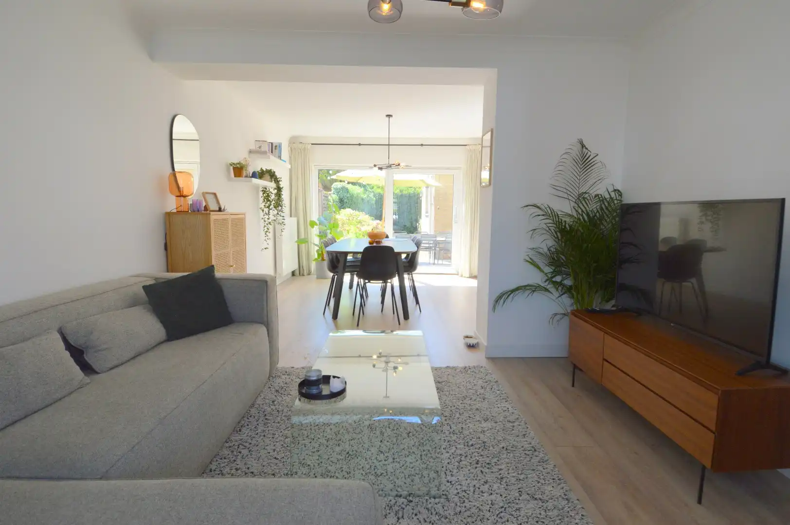 Gerenoveerde woning met 3 slaapkamers en zuidgerichte tuin te Kortrijk foto 3
