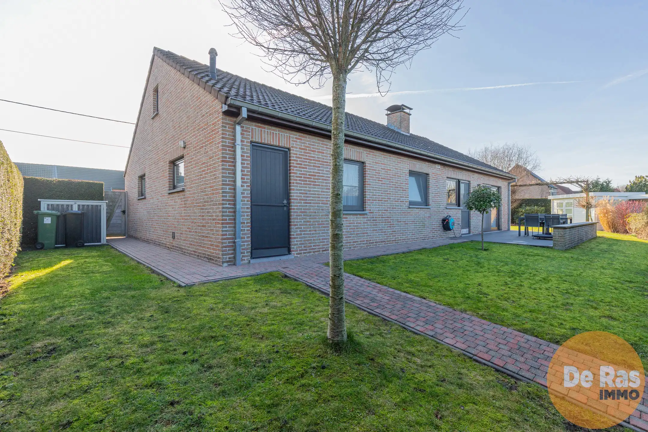 OORDEGEM - Instapklare bungalow/3 slp/garage en mooie tuin! foto 3