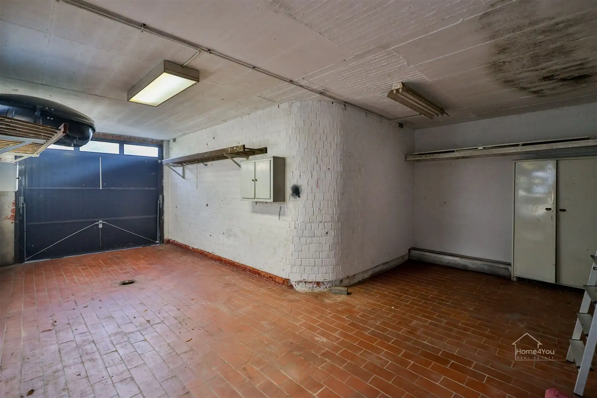 Opbrengsteigendom met 2 vergunde app. en garages foto 35