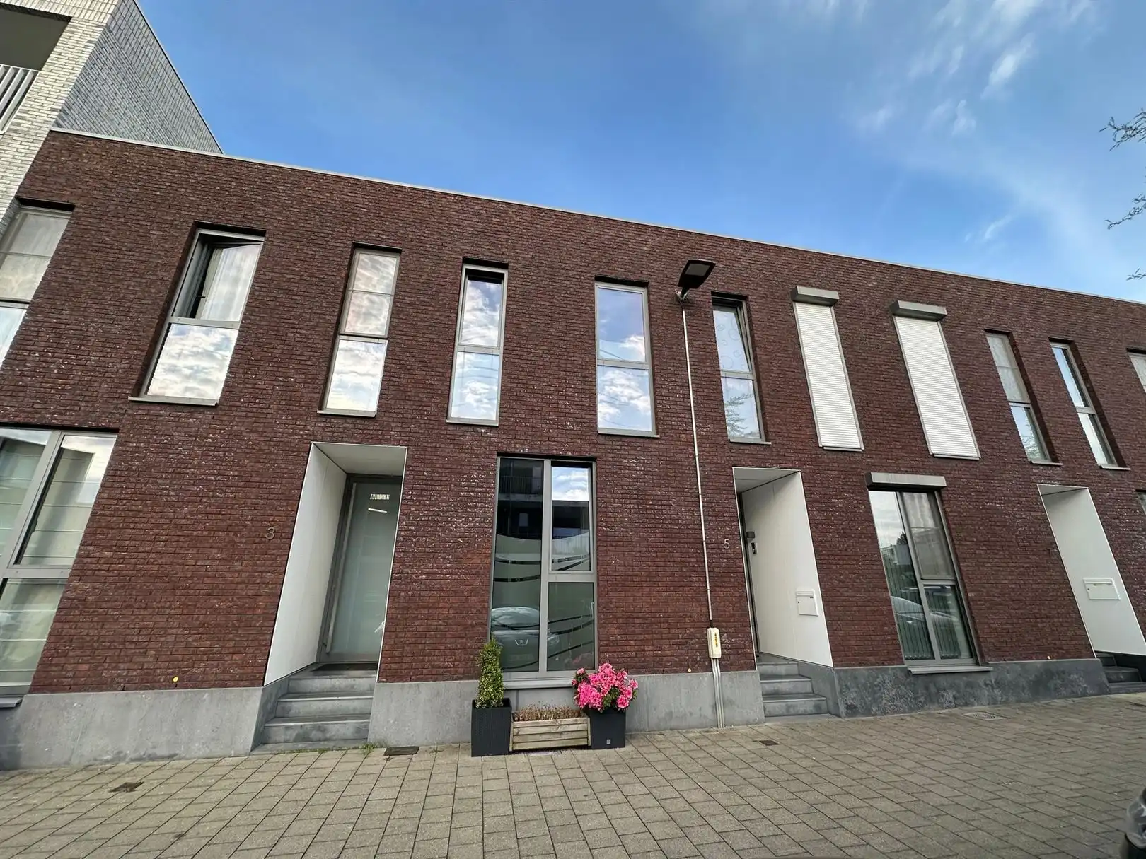 Woning met 3 slp's, terras, stadstuin en tuinberging foto {{pictureIndex}}